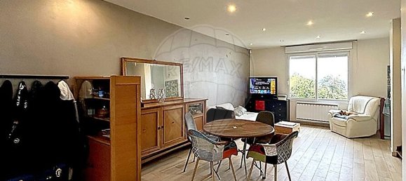 Casa de 3 dormitorios en Argenteuil, France No. 166379 4