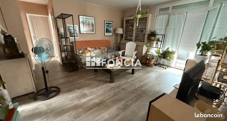 3 bedrooms Apartment in Le Mans, France No. 310704