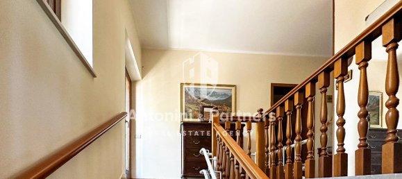 Casa de 5 divisões em Todi, Italy N.º 234011 27