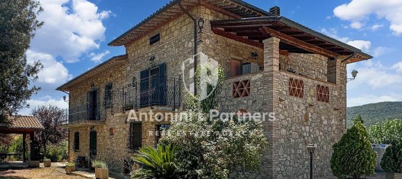 Casa de 5 divisões em Todi, Italy N.º 234011 15