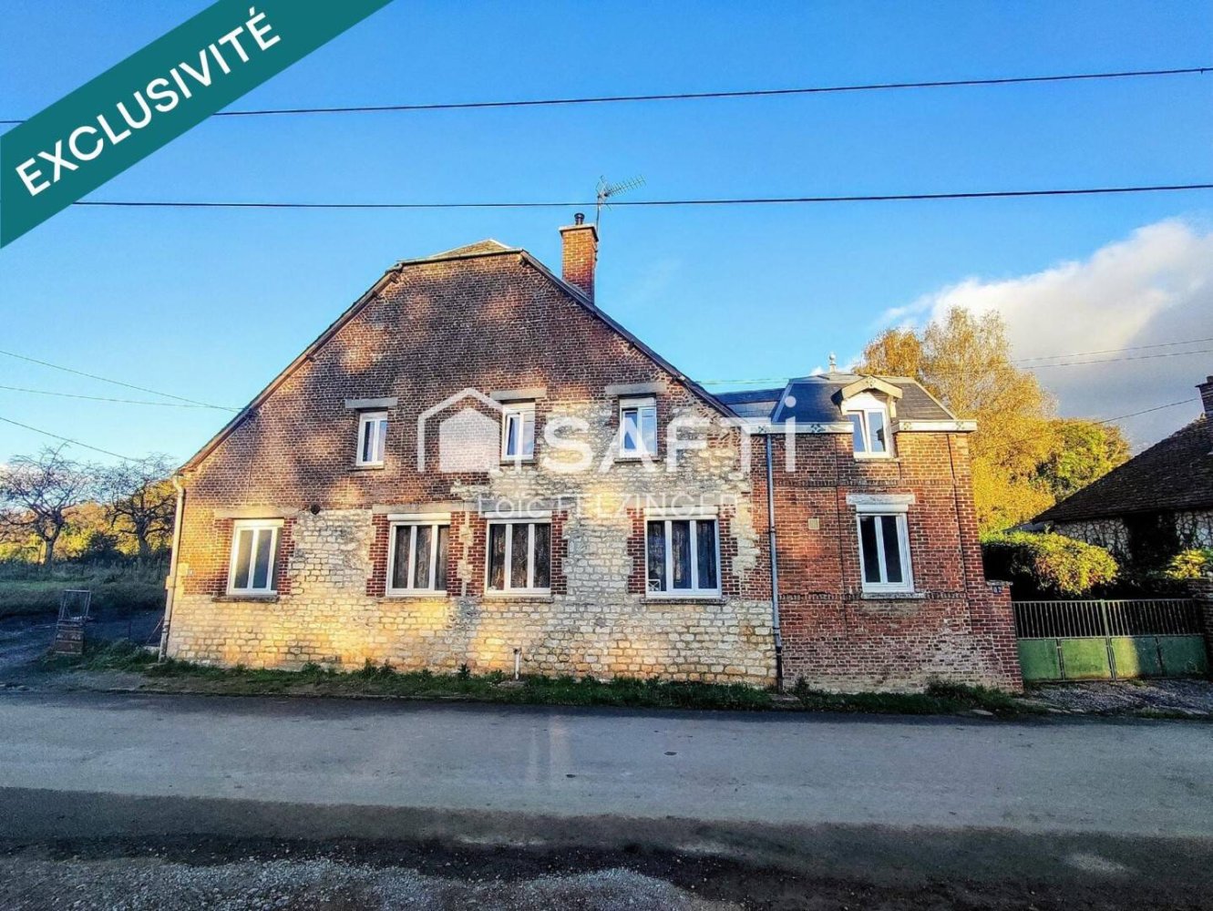 5 bedrooms Castles in Tavaux-et-Pontsericourt, France No. 218440