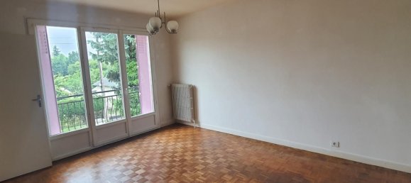 2 bedrooms House in Pellevoisin, France No. 92257 3