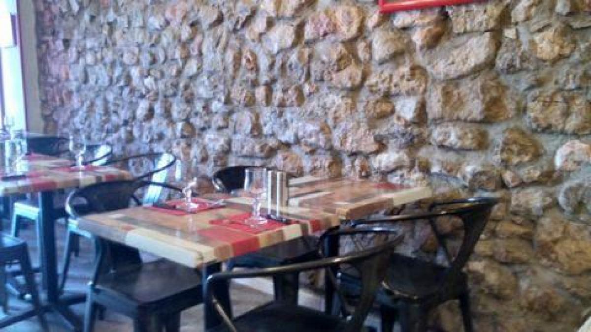 Bureau à Vitrolles, France 120m² No. 18778