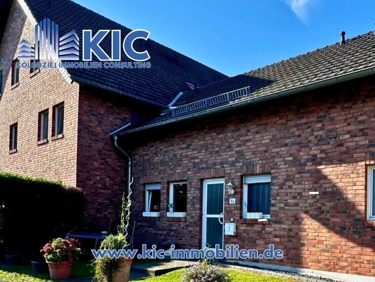 3 rooms Townhouse in Cologne, Germany No. 208539