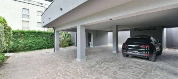 Вилла с 13 спальнями в Меда, Италия № 361175 9