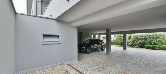 Вилла с 13 спальнями в Меда, Италия № 361175 12