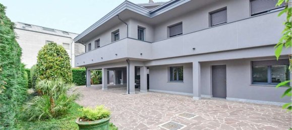 Вилла с 13 спальнями в Меда, Италия № 361175 3