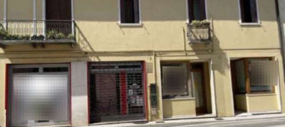 38m² Commercial property in Oderzo, Italy No. 215116 6