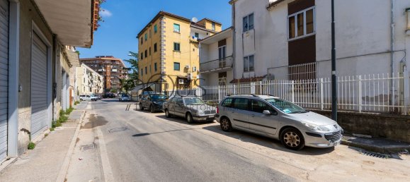 Здание 550м² в Эболи, Италия № 129025 17