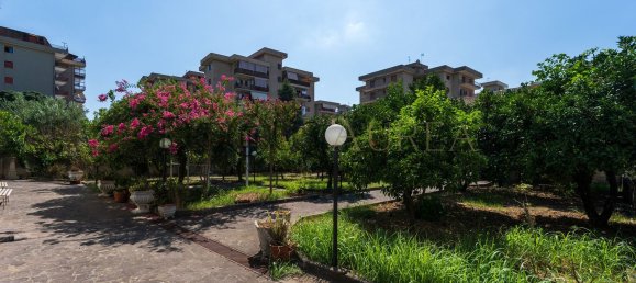 Здание 550м² в Эболи, Италия № 129025 9