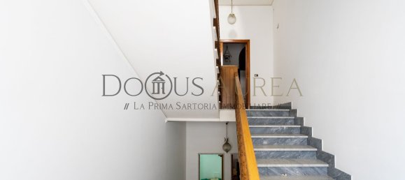 Здание 550м² в Эболи, Италия № 129025 22