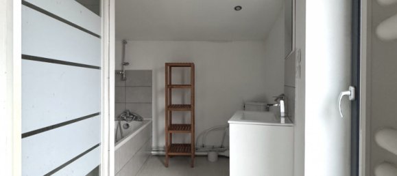 3 bedrooms Apartment in Halluin, France No. 66475 7