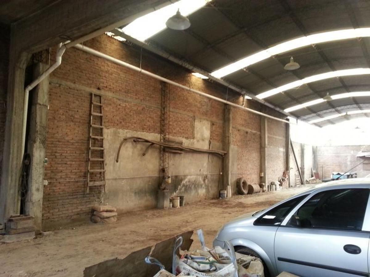 Коммерческая недвижимость 500м² в Альмиранте Браун, Аргентина № 105296