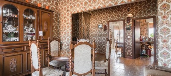 4-Zimmer Wohnung in Rome, Italy, Nr. 32335 2