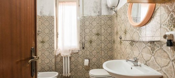 4-Zimmer Wohnung in Rome, Italy, Nr. 32335 22