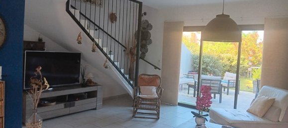 2 bedrooms House in Furiani, France No. 360436 2