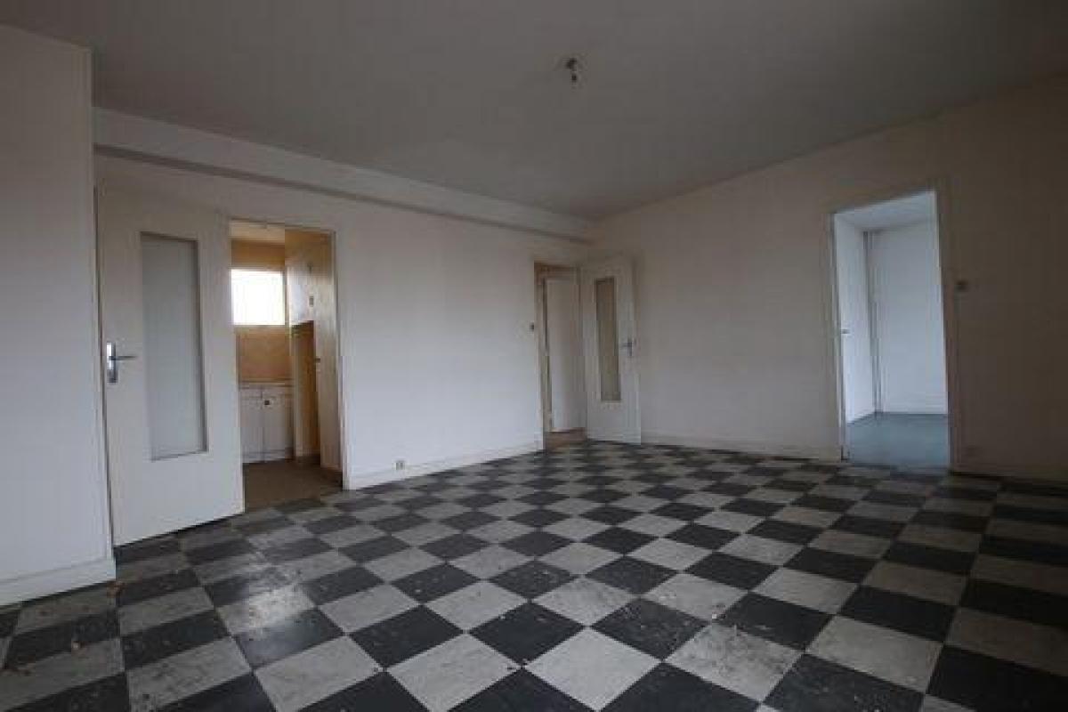 3 Schlafzimmer Eigentumswohnung in La Clayette, France, Nr. 6081