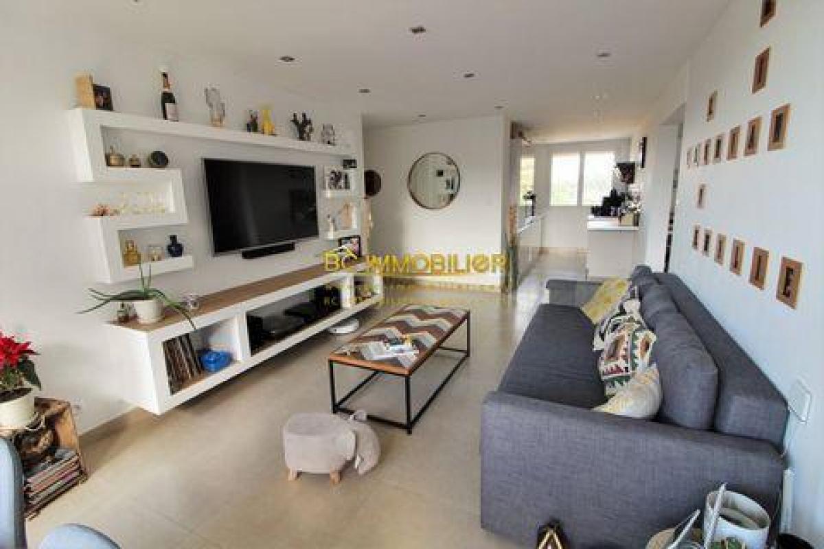 2 bedrooms Condo in Marseille, France No. 16373