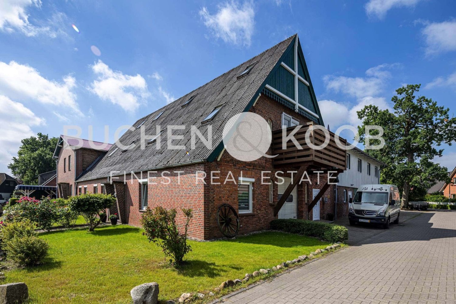 674m² Building in Segeberg, Germany No. 350988