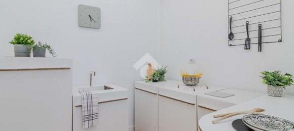 1 bedroom Apartment in Milan, Italy No. 263373 8