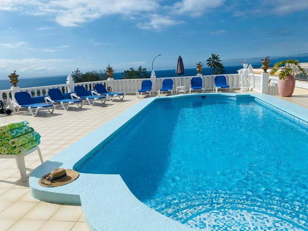 5 غرف نوم فيلا في Adeje, Spain رقم 89332