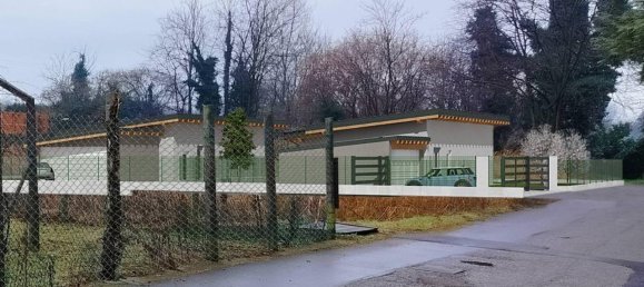 Villa de 4 divisões em Somma Lombardo, Italy N.º 40842 7