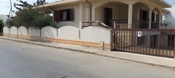 10-Zimmer Villa in Vittoria, Italy, Nr. 196163 6