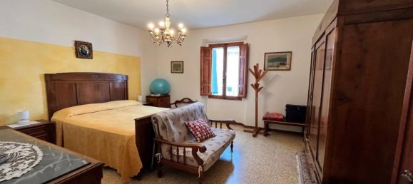 5 rooms Apartment in Certaldo, Italy No. 31725 9