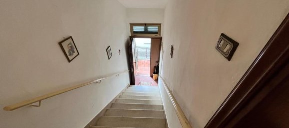 5 rooms Apartment in Certaldo, Italy No. 31725 13