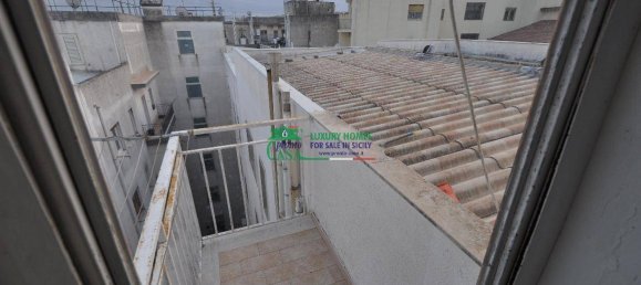 Apartamento de 2 dormitorios en Ragusa, Italy No. 145284 4