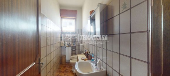 6 Schlafzimmer Wohnung in Surbo, Italy, Nr. 380402 21