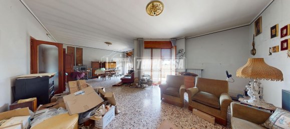 6 Schlafzimmer Wohnung in Surbo, Italy, Nr. 380402 3