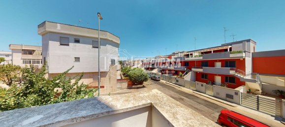 6 Schlafzimmer Wohnung in Surbo, Italy, Nr. 380402 28