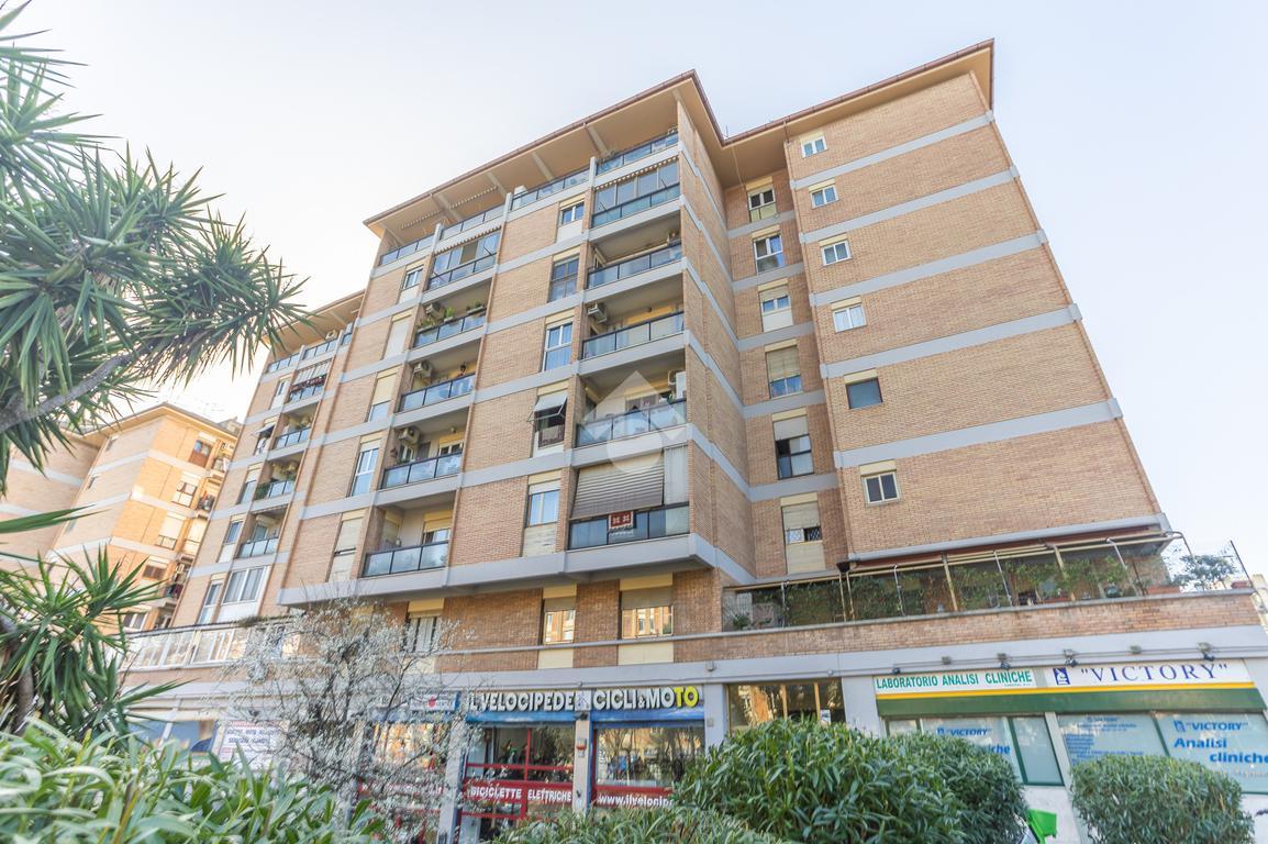 2غرفة شقة في Rome, Italy رقم 144850