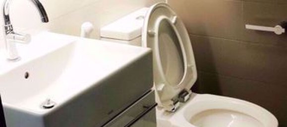 1 غرف نوم منزل ذو طابقين في Khlong Toei, Thailand رقم 4418 8