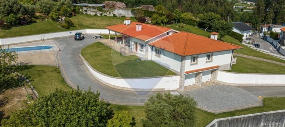 Casa de 4 dormitorios en Guimaraes, Portugal No. 178742 2