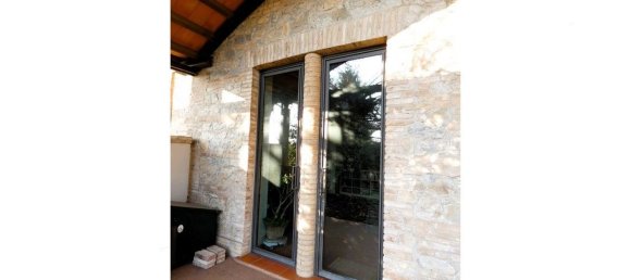 4 rooms House in Parma, Italy No. 101106 5