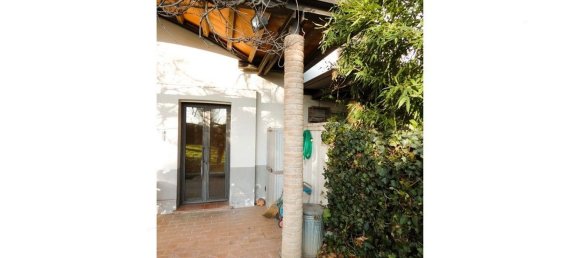 4 rooms House in Parma, Italy No. 101106 7