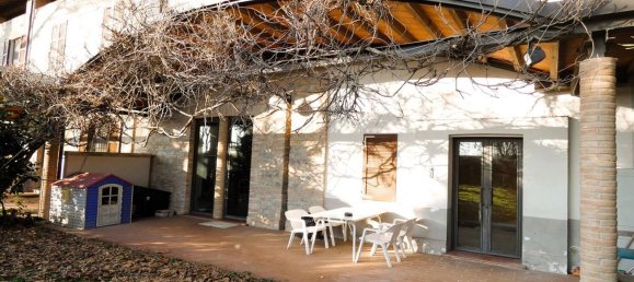 4 rooms House in Parma, Italy No. 101106 6