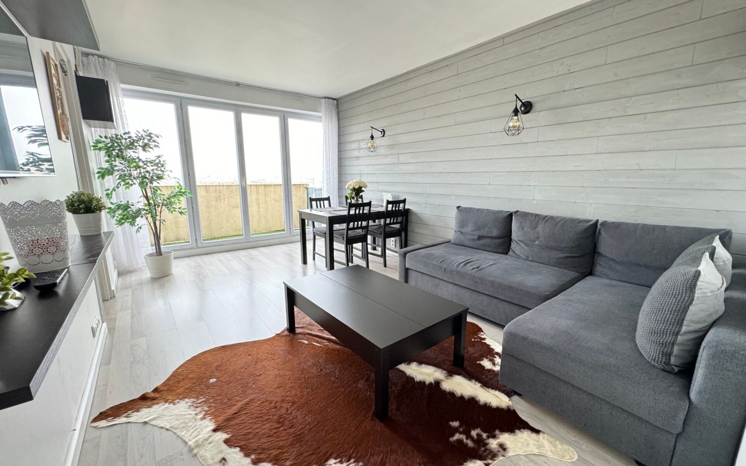 Apartamento de 2 dormitorios en Fontenay-aux-Roses, France No. 136160