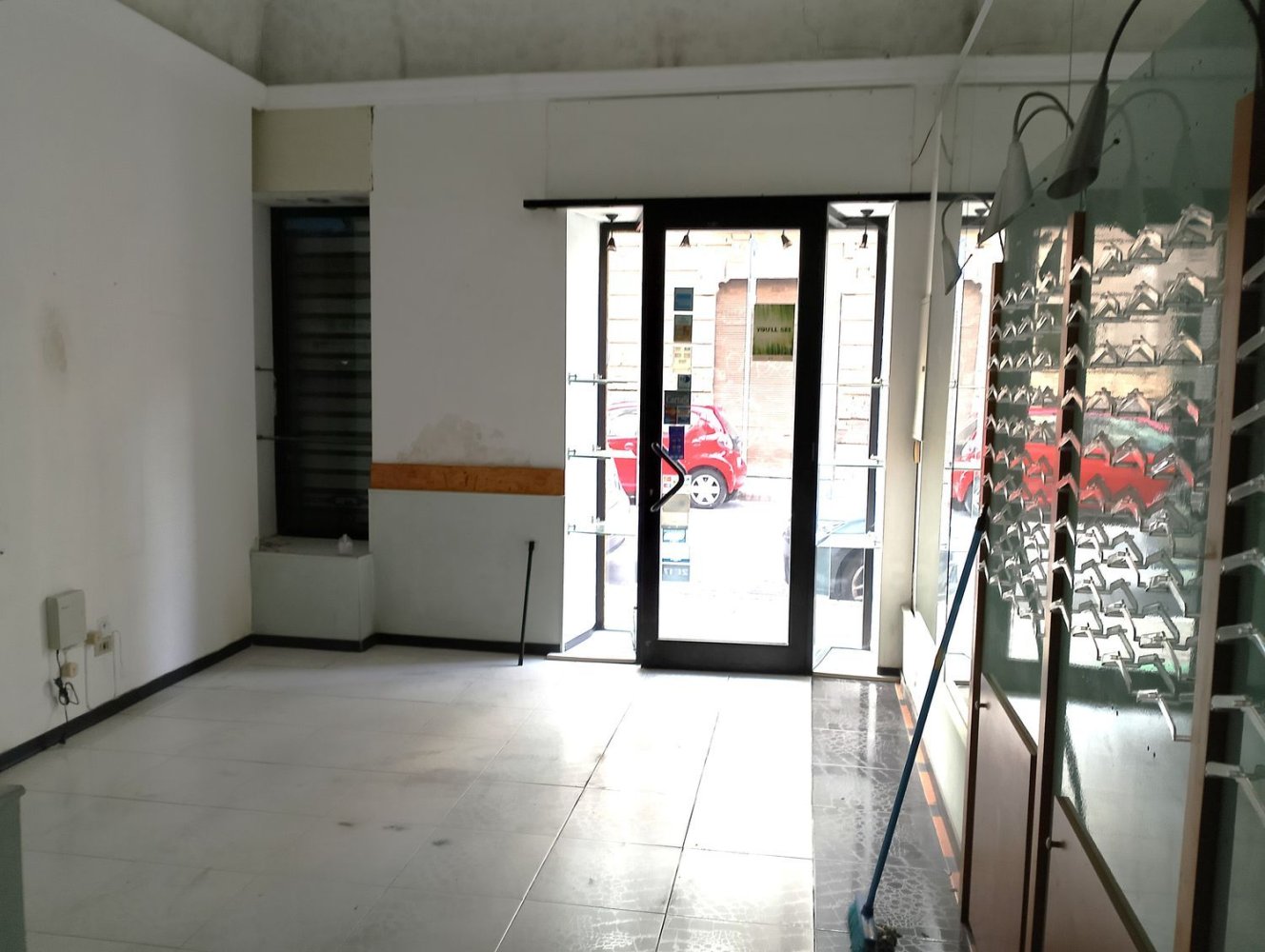 49m² Commercial property in Pescara, Italy No. 107833