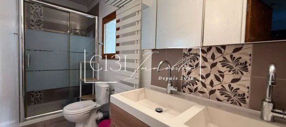 2 bedrooms Townhouse in La Fare-les-Oliviers, France No. 342396 5