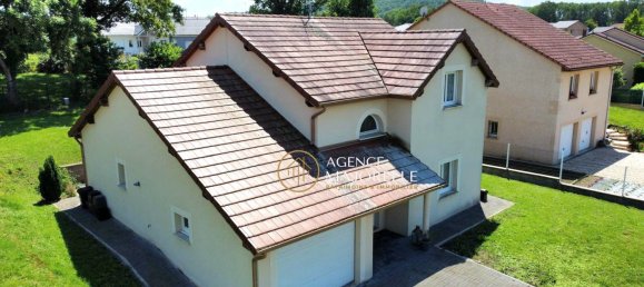 Casa de 4 dormitorios en Charmes, France No. 255289 2