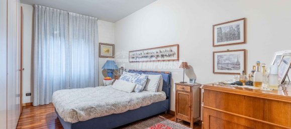 Apartamento T3 em Milan, Italy N.º 244864 8