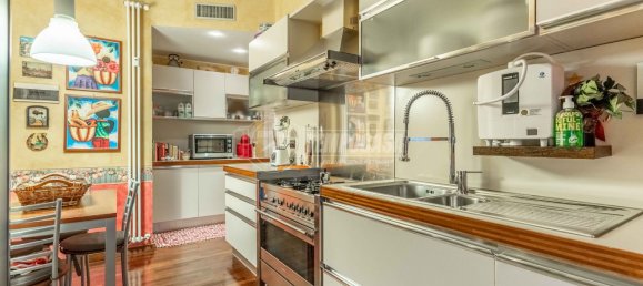 Apartamento T3 em Milan, Italy N.º 244864 29