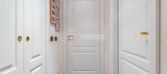 Apartamento T3 em Milan, Italy N.º 244864 2