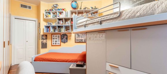 Apartamento T3 em Milan, Italy N.º 244864 4
