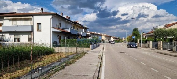 Terreno en Thiene, Italy 633 m² No. 125115 2