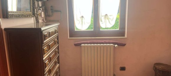 4-salle Appartement à Ailoche, Italy No. 71329 33