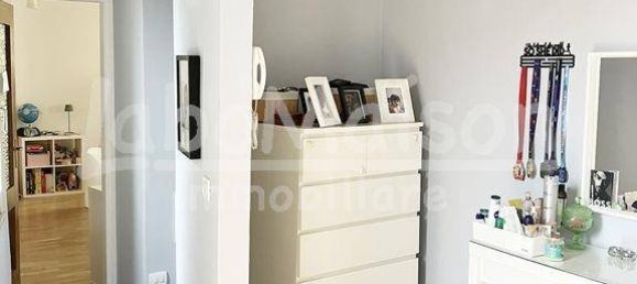 3 bedrooms Villa in Gavirate, Italy No. 237053 12